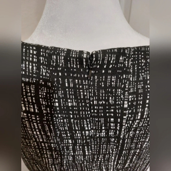 Calvin Klein black white artsy art to wear fit and flare sheath sleeveless 12 - Picture 8 of 14